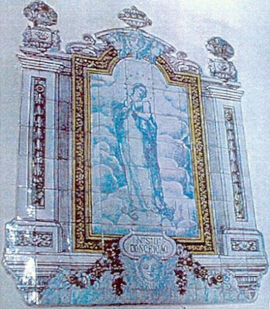 2002 - Rua de Santa Catarina. Vários painéis de azulejos do Século XIX, figurativos e de padrão, furtados do n.º 27 da Rua de Santa Catarina em Lisboa em Março de 2002.